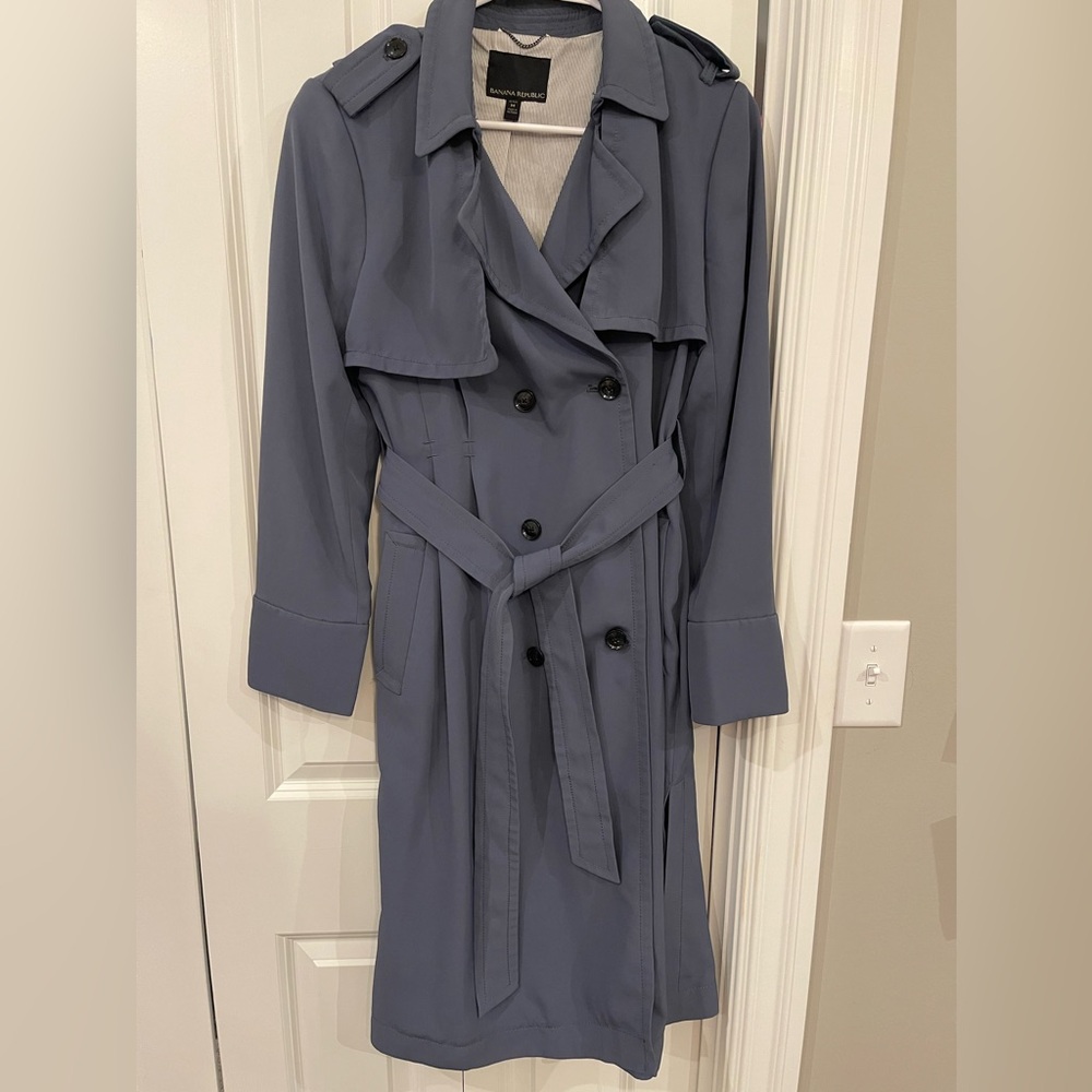 Banana Republic Trench Coat Women’s Size Medium